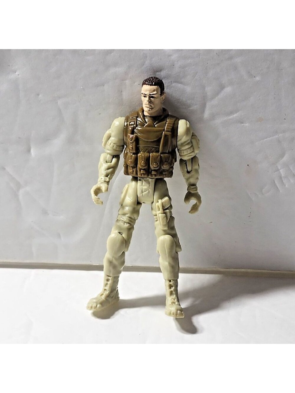 Chap Mei War Soldier Male Action Figure Posable White & Army Green 4"